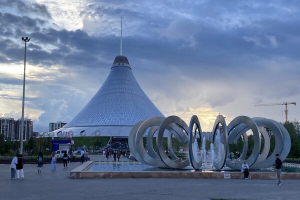 20240709-Khan_Shatyr_shopping_center-600x400